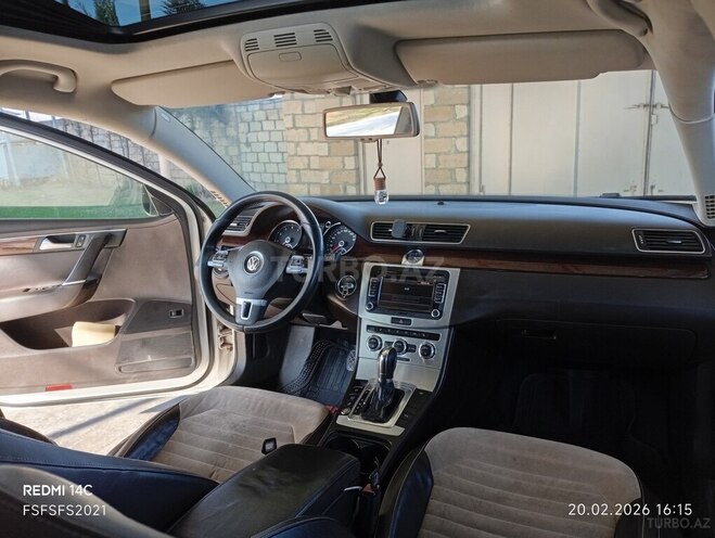 Volkswagen Passat-5