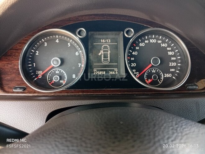 Volkswagen Passat-4