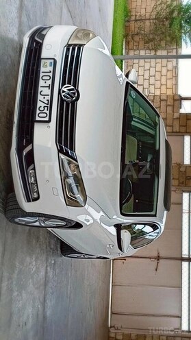 Volkswagen Passat-13