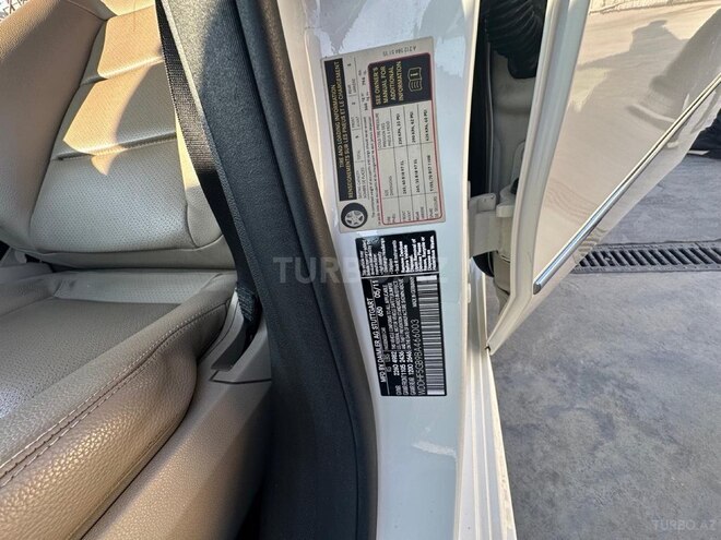 Mercedes E 350 2011, 288,000 km - 3.5 l - Bakı