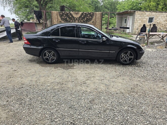 Mercedes C 200-11