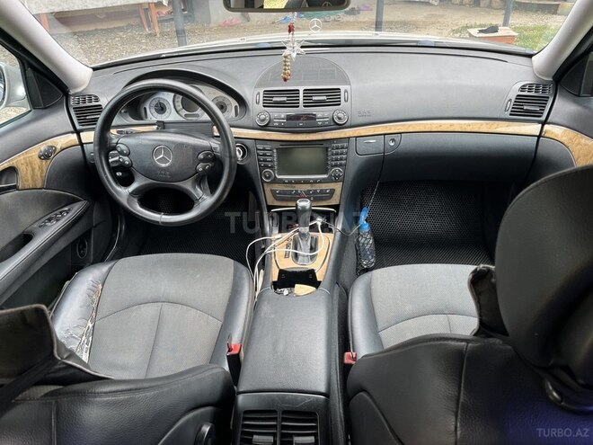 Mercedes E 220-5