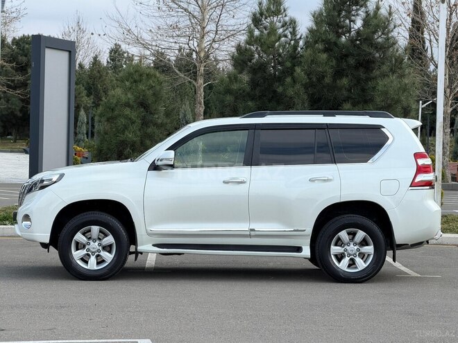Toyota Land Cruiser Prado-7