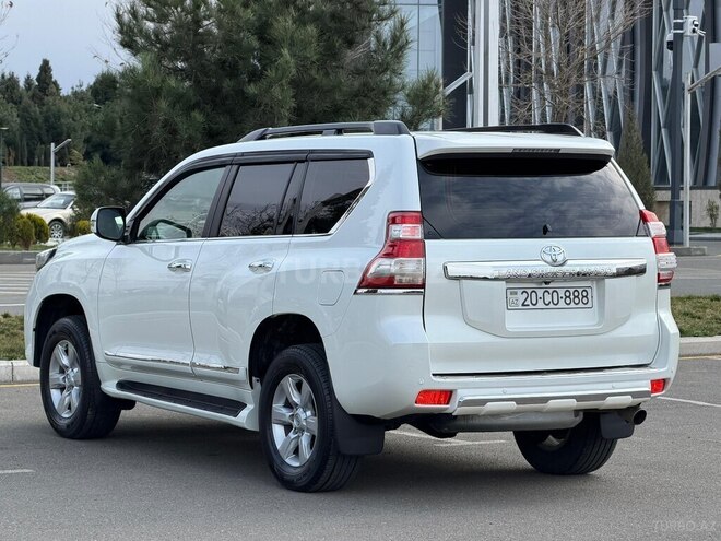 Toyota Land Cruiser Prado-9
