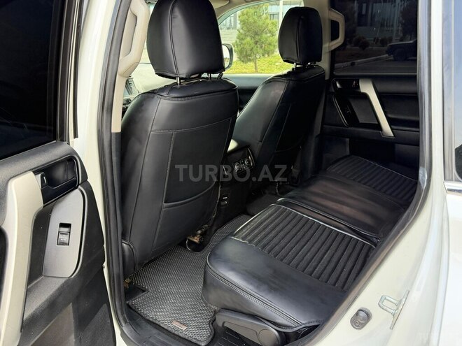 Toyota Land Cruiser Prado-12