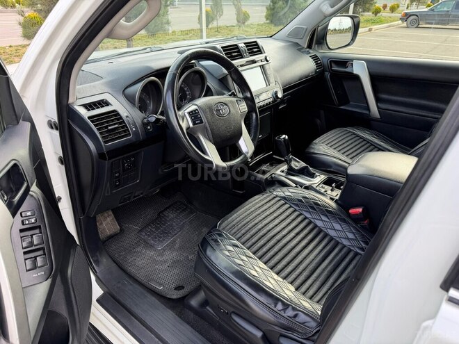 Toyota Land Cruiser Prado-13