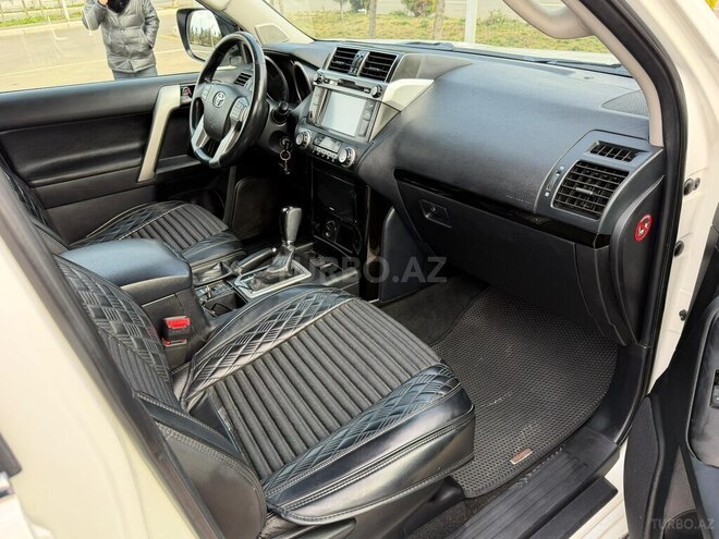 Toyota Land Cruiser Prado-14