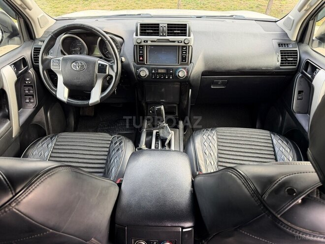 Toyota Land Cruiser Prado-16