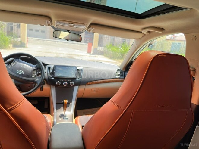 Hyundai Sonata-10