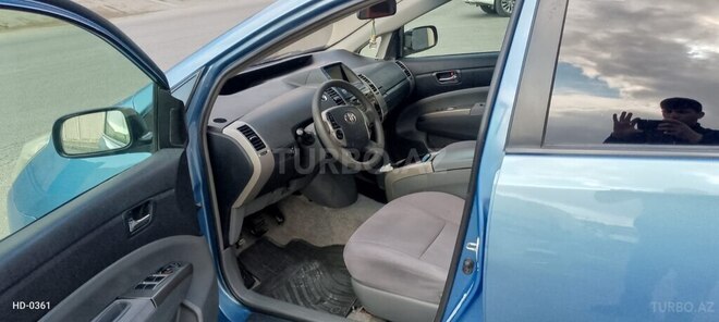 Toyota Prius-10