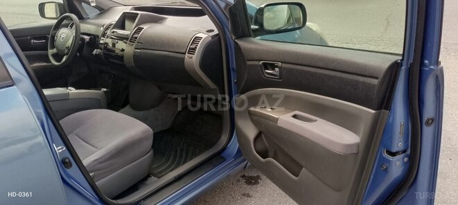 Toyota Prius-9