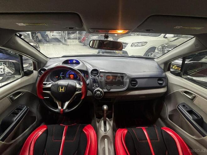 Honda Insight-8
