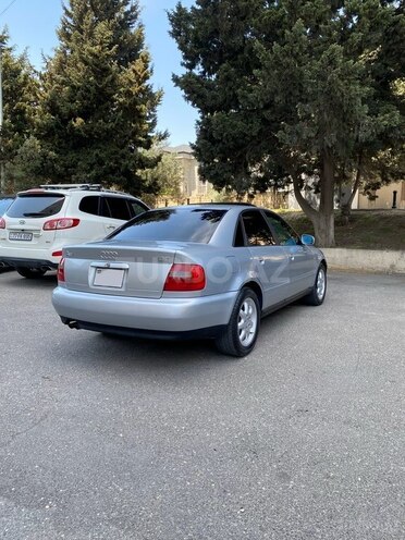 Audi A4-5