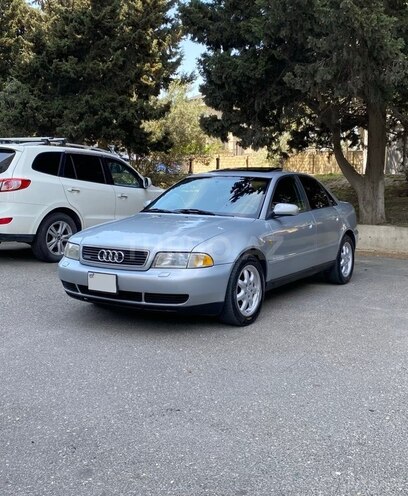 Audi A4-3