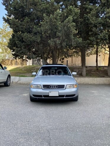 Audi A4-2