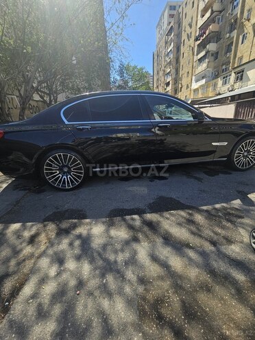 BMW 750-2