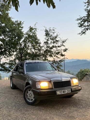 Mercedes 300 D-3