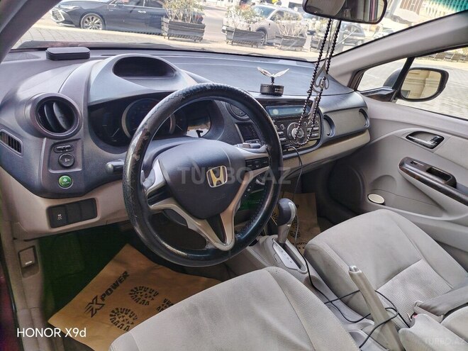 Honda Insight-3