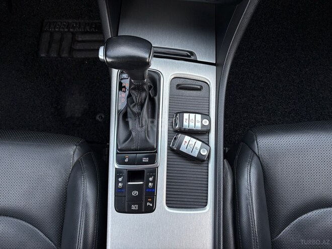 Kia K5-11