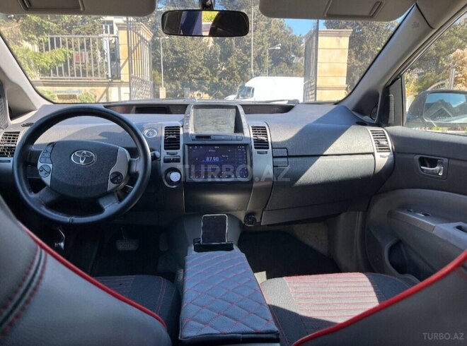 Toyota Prius-3