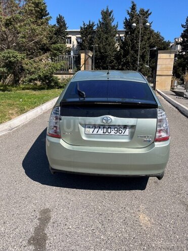 Toyota Prius-2