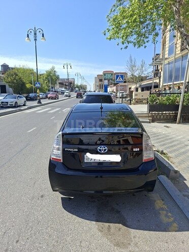 Toyota Prius-3