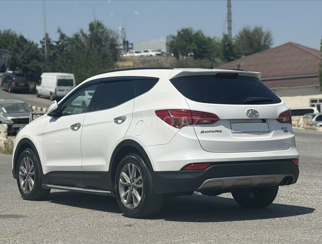 Hyundai Santa Fe-5