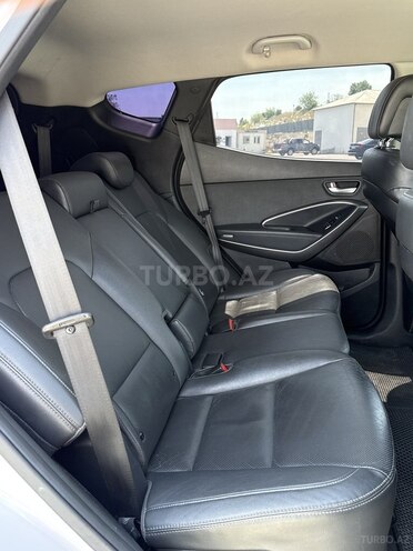 Hyundai Santa Fe-9