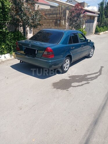 Mercedes E 200-6