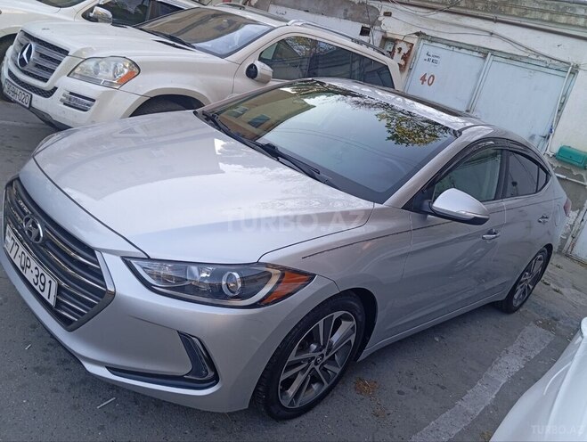 Hyundai Elantra-9