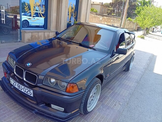 BMW 325-8