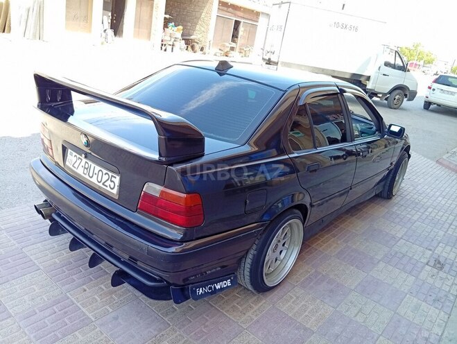 BMW 325-17