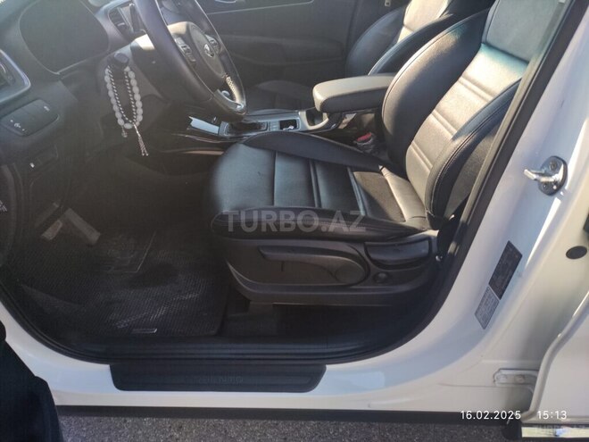 Kia Sorento-13