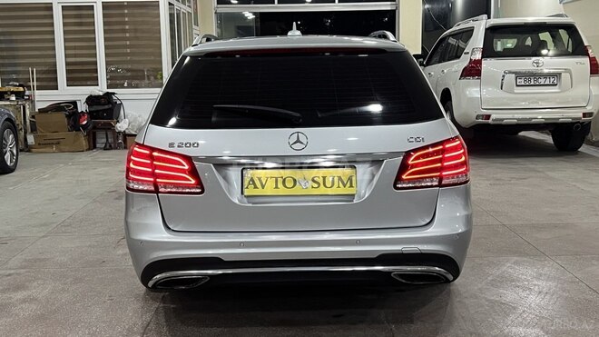 Mercedes E 250-12