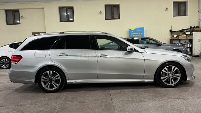 Mercedes E 250-10