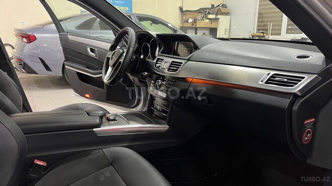 Mercedes E 250-17