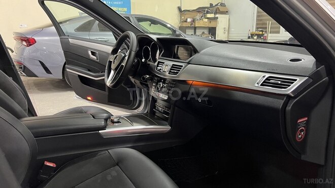 Mercedes E 250-16