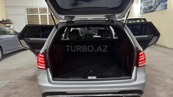 Mercedes E 250-13