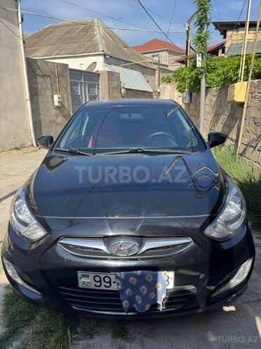 Hyundai Accent-1