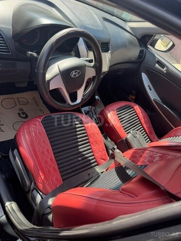 Hyundai Accent-6