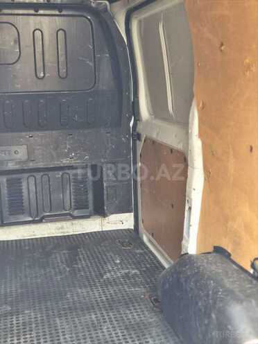 Ford Transit-8