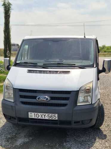 Ford Transit-3