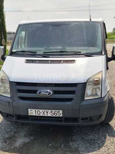 Ford Transit-2