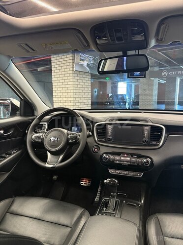 Kia Sorento-10