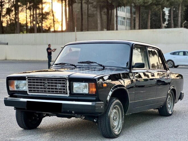 LADA (VAZ) 2107-5