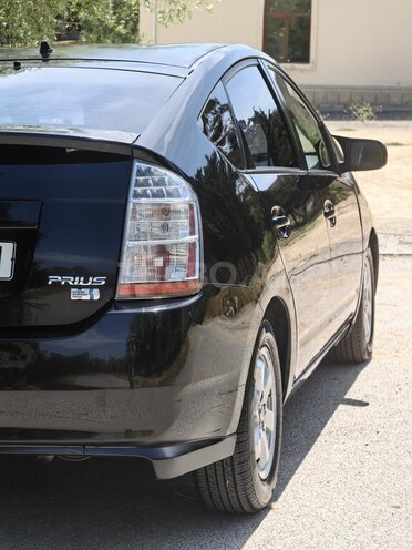 Toyota Prius-7