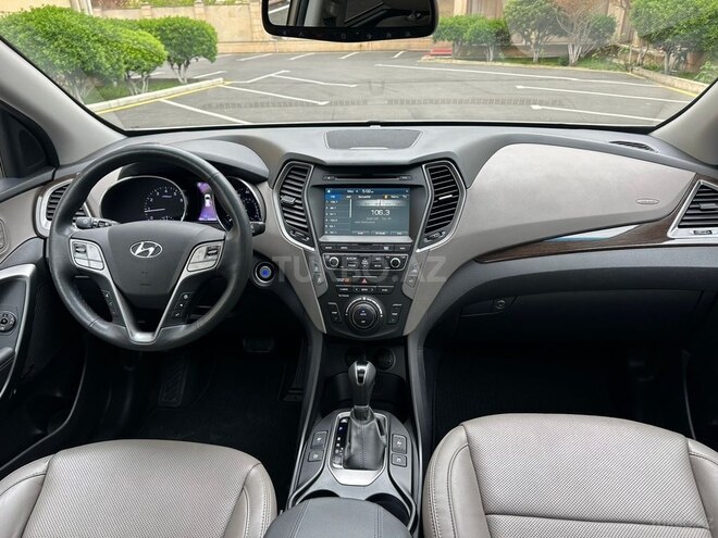Hyundai Santa Fe-13