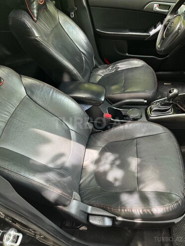 Kia Cerato-8