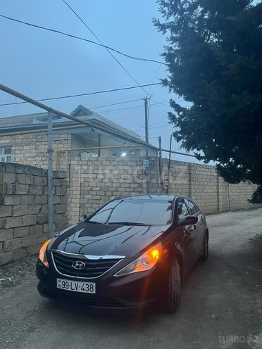 Hyundai Sonata-1