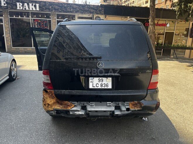 Mercedes ML 320-13